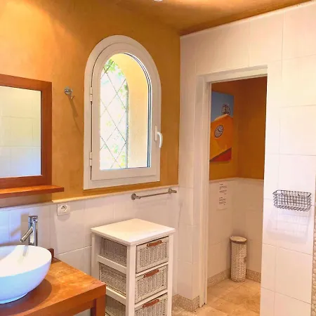 3 Bedrooms With Pool In *