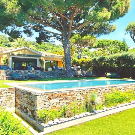 3 Bedrooms With Pool In *