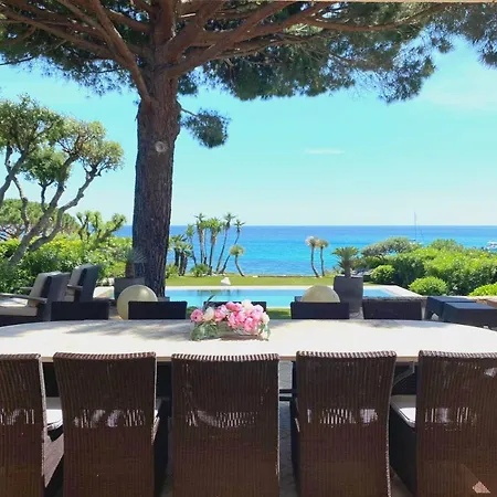 3 Bedrooms With Pool In Ramatuelle