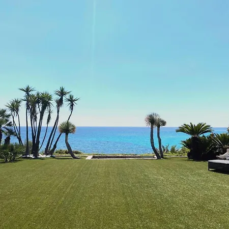 3 Bedrooms With Pool In