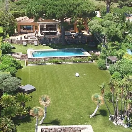 3 Bedrooms With Pool In * Ramatuelle
