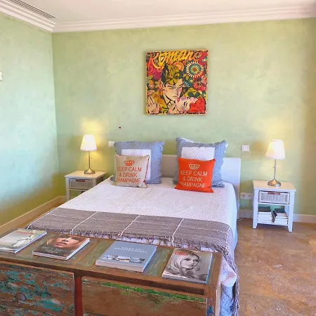 3 Bedrooms With Pool In Villa *