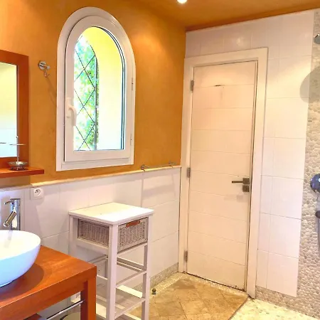 3 Bedrooms With Pool In * Ramatuelle